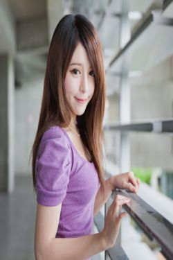 车上进入短裙麻麻
